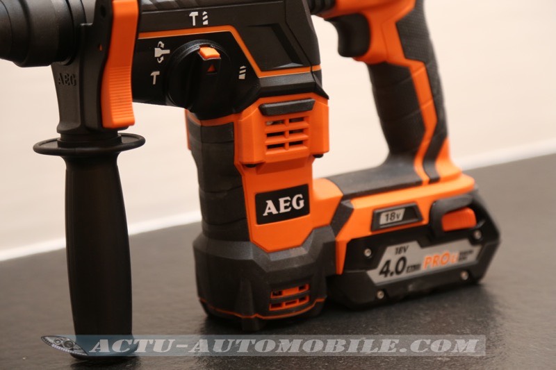 test du perforateur AEG Powertools BBH 18 LI-402C