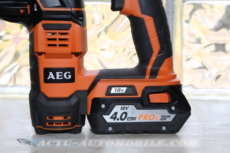 test du perforateur AEG Powertools BBH 18 LI-402C