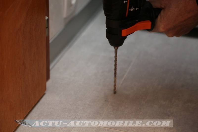 test du perforateur AEG Powertools BBH 18 LI-402C