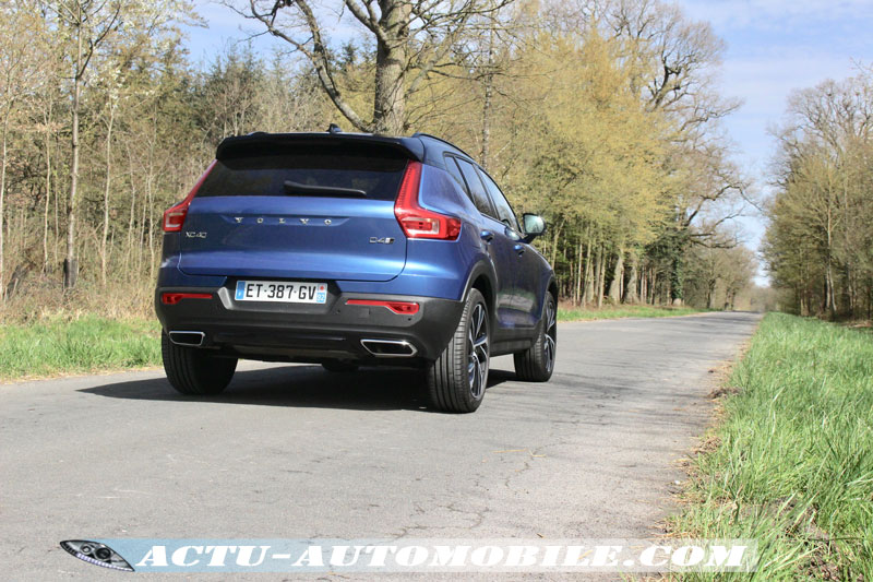 VOLVO XC40 First Edition D4 AWD