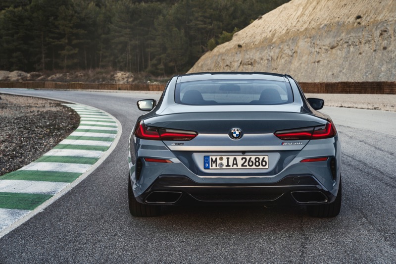 BMW Série 8 officielle : la version M850i