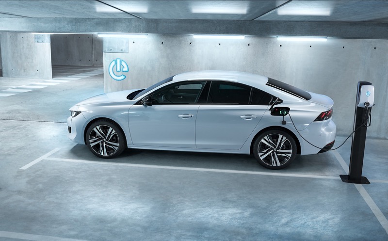 Peugeot 508 Hybrid 2019