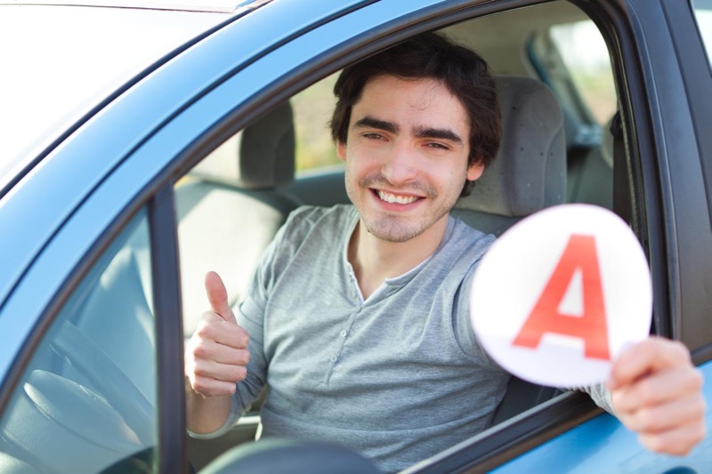 Permis de conduire : comment se déroulent les examens théorique et pratique