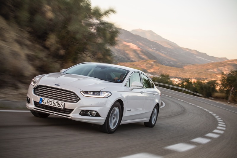 Ford Mondeo Hybrid 