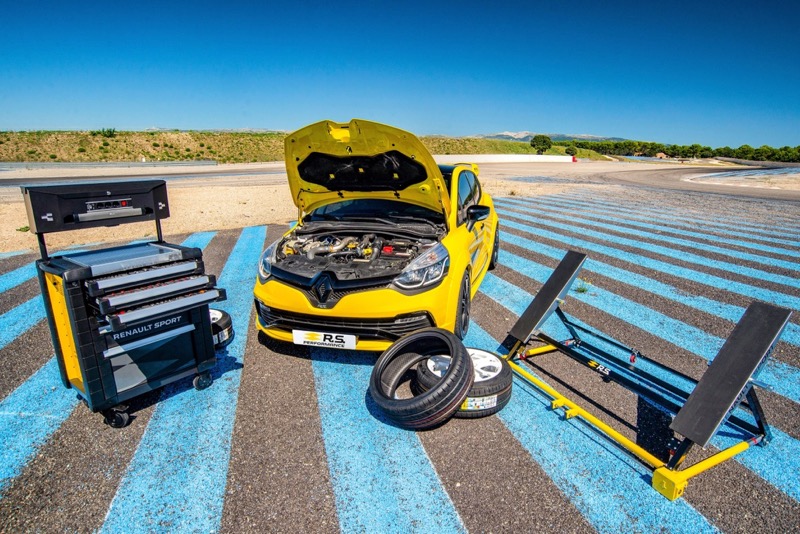 Accessoires R.S Performance : l'esprit Renault Sport