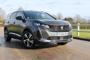 Le Peugeot 3008 de seconde génération est proposé en hybride rechargeable
