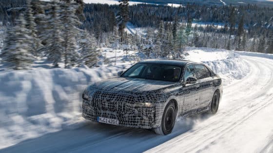 BMW i7