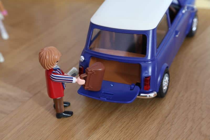 Le coffre de la Mini Cooper s'ouvre vers le bas
