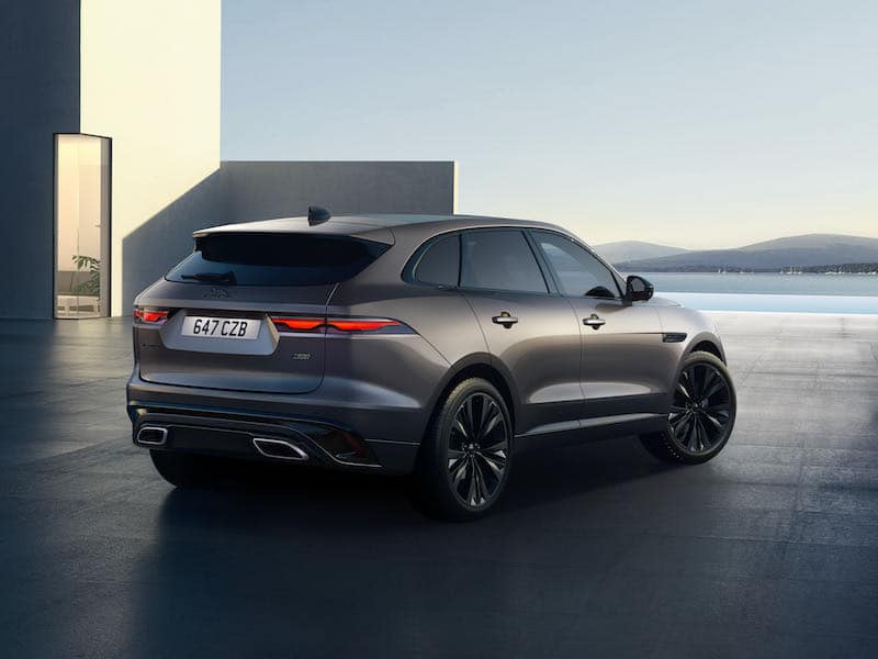 Jaguar F-Pace R-Dynamic Black P400e.