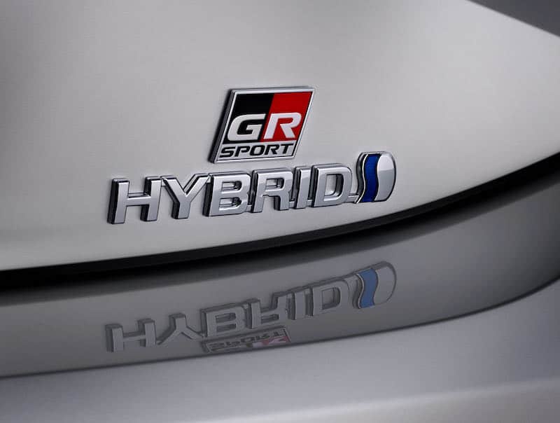 Les logos de la GR Sport hybrid