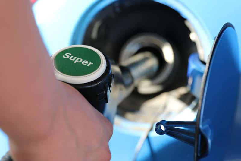 Jusqu'à 50 centimes de remise par litre de carburant : comment en profiter