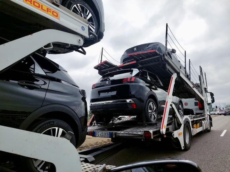 Pénurie de nouveaux feux sur le Peugeot 3008 restylé ! Il revient aux anciens feux !