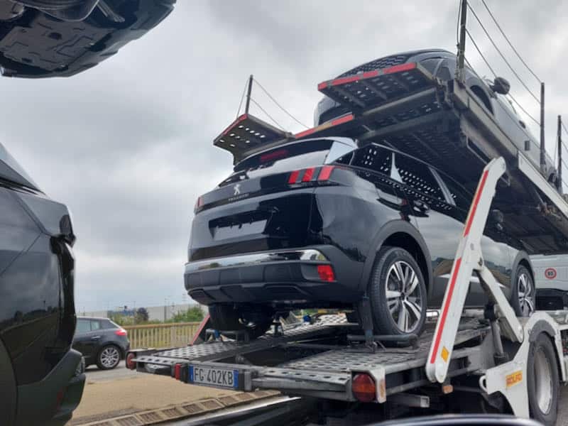 Pénurie de nouveaux feux sur le Peugeot 3008 restylé ! Il revient aux anciens feux !