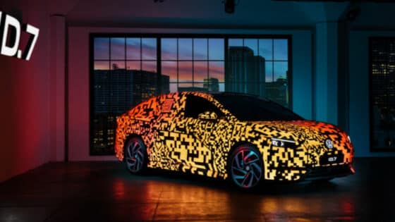 La nouvelle Volkswagen ID.7 camouflée au CES de Las Vegas