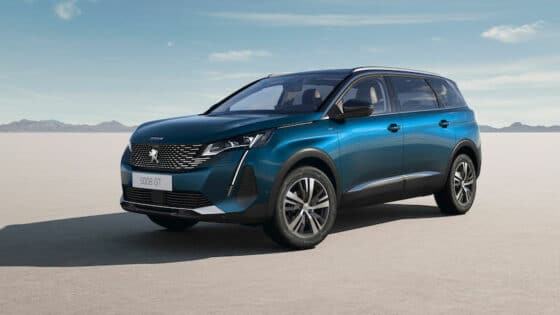Peugeot 5008 HYBRID 136