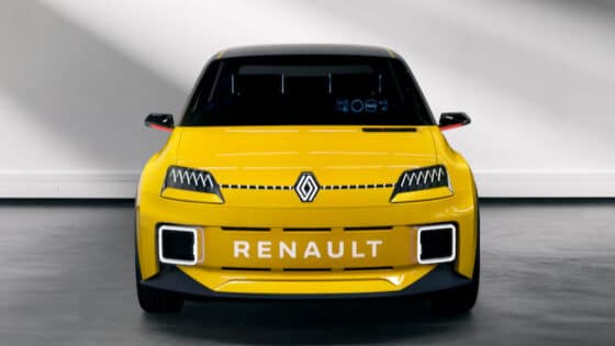 La R5 électrique arrive en série en 2023