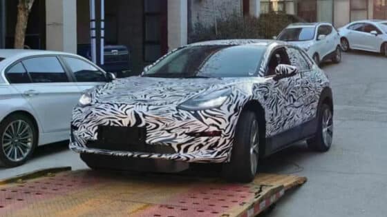 Un étrange prototype de Tesla Model 2 surpris ?