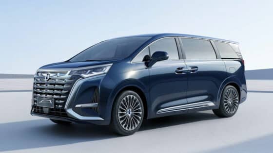 Le Denza D9 MPV annoncé pour l'Europe