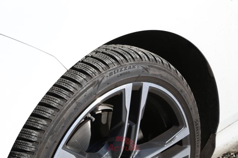 Test Bridgestone Blizzak LM005