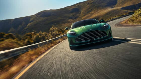 Aston Martin DB12