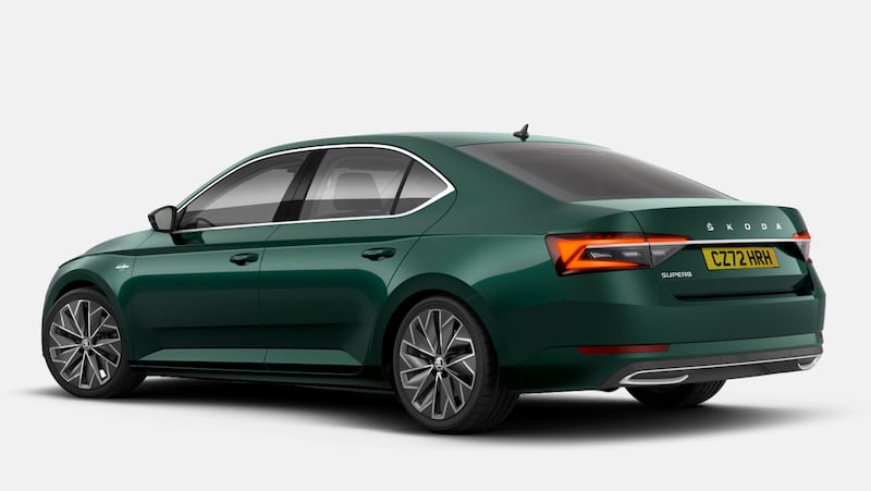 La Skoda Superb avec la nouvelle teinte Royal Green