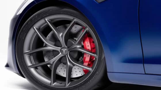 Un étonnant pack piste pour la Tesla Model S Plaid