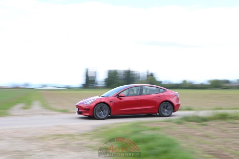 Essai Tesla Model 3 Propulsion