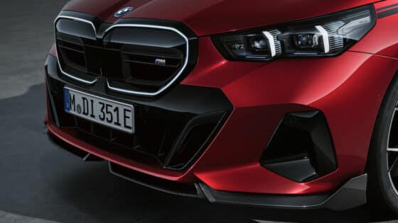 BMW M Performance présente les pièces et accessoires pour les Série 5 et i5
