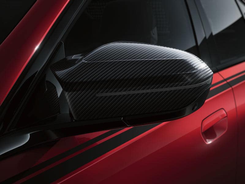BMW M Performance présente les pièces et accessoires pour les Série 5 et i5