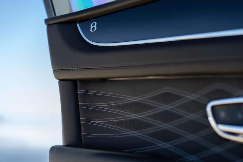 Bentley présente un luxueux Bentayga Mulliner rallongé de 18 cm