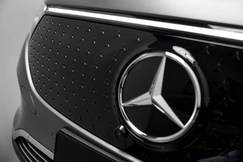 Le Mercedes EQA restylé