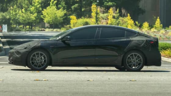 Une nouvelle image de la Tesla Model 3 restylée