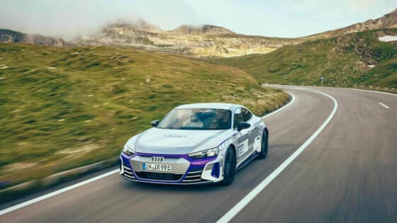 Audi RS e-tron GT ice race edition