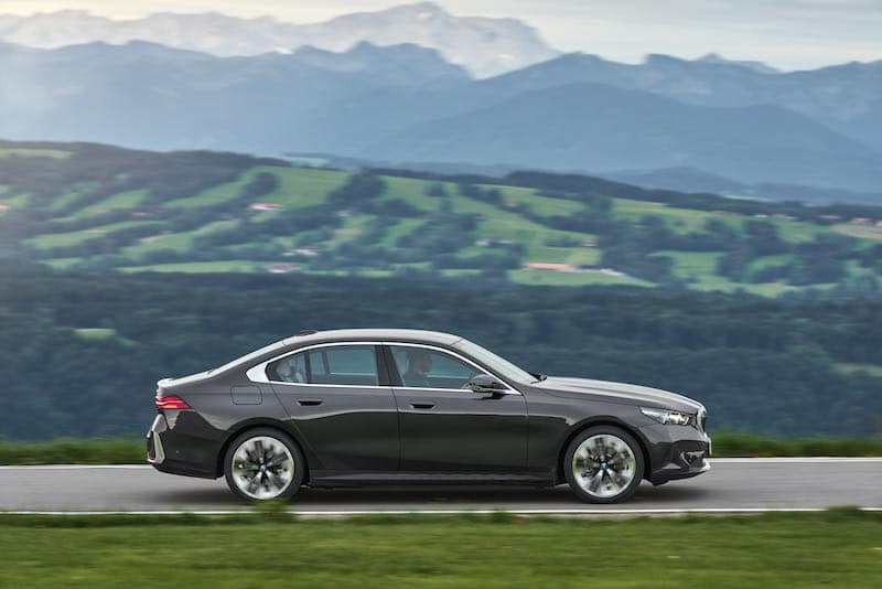 BMW ajoute les 530e et 550e xDrive au catalogue de la nouvelle Série 5