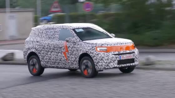 Le futur Opel Crossland électrique surpris en phase de tests