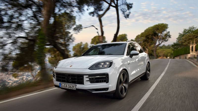 Une nouvelle version hybride pour le Porsche Cayenne 2024