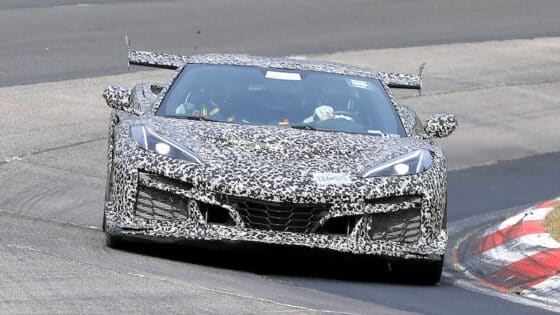 La future Corvette ZR1 2024 surprise au NürburgringLa future Corvette ZR1 2024 surprise au Nürburgring