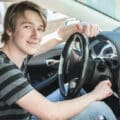 Devis assurance auto jeune conducteur : comment économiser