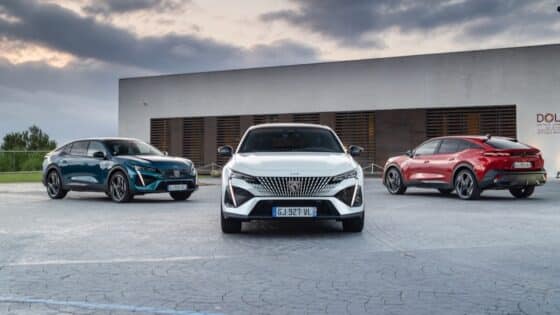 Peugeot réduit la gamme de sa 408