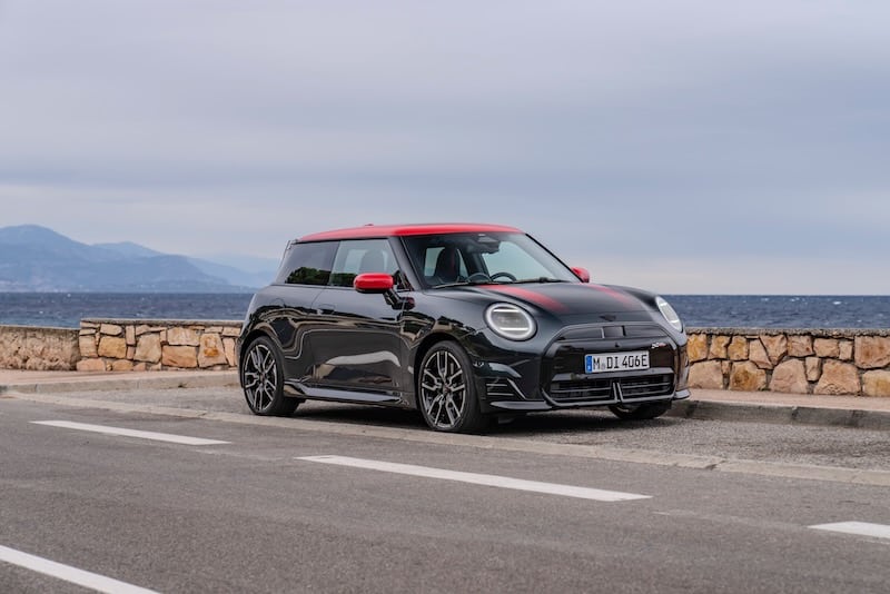 La nouvelle Mini électrique passe en JCW