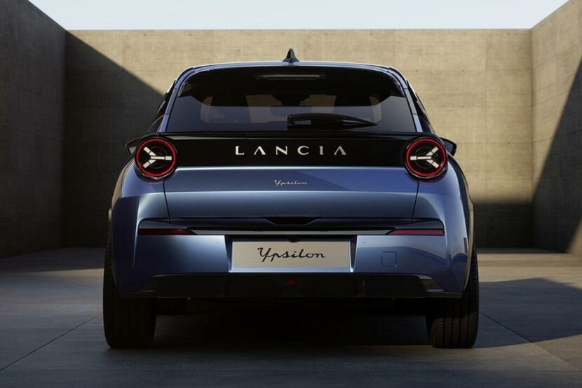 C'est l'une des premières  photos officielles de la nouvelle Lancia
