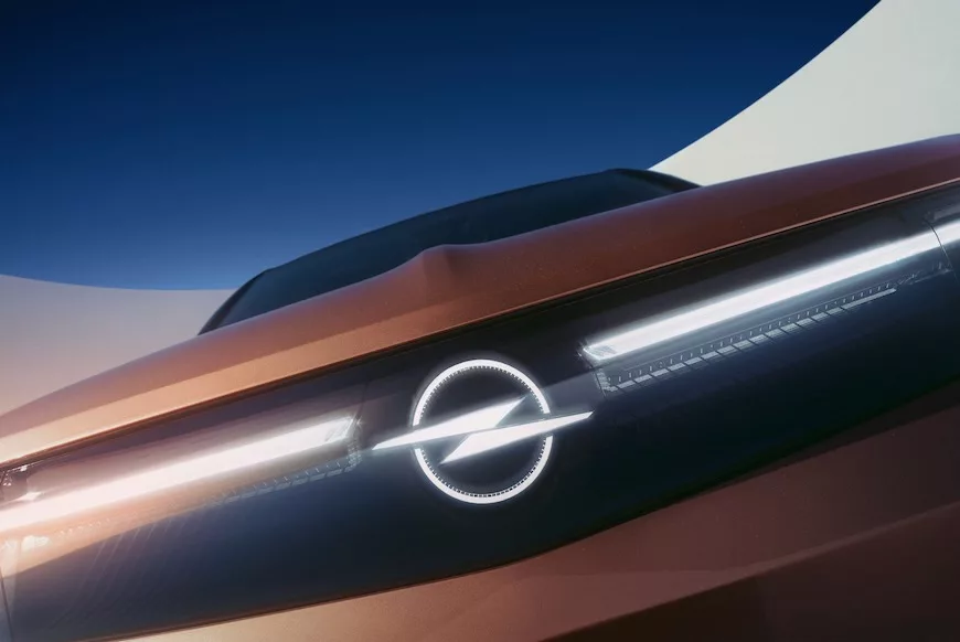 Le logo Opel est lumineux