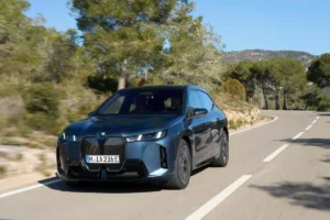 BMW iX restylé