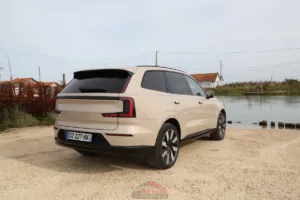Volvo EX90