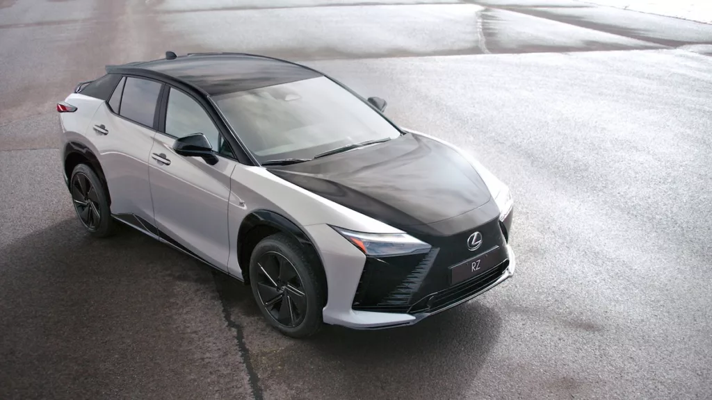 Lexus RZ