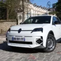 La Renault 5 E-TECH est la voiture électrique la plus vendue en France