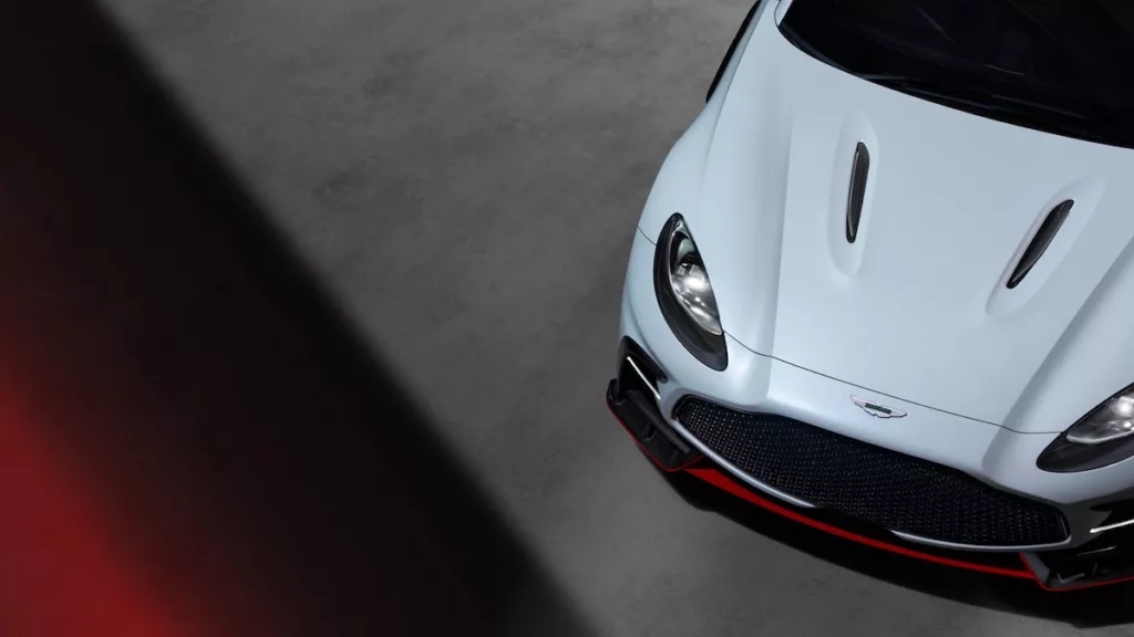 Aston Martin DBX S