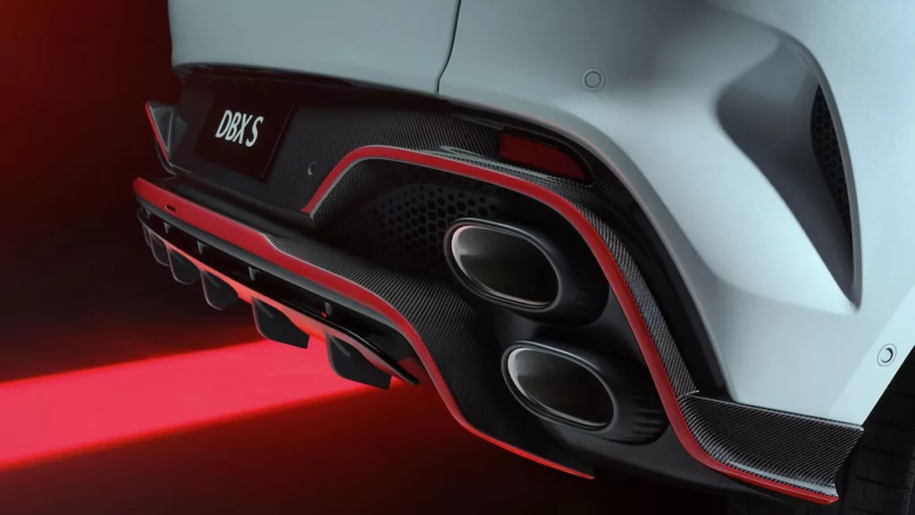 Aston Martin DBX S