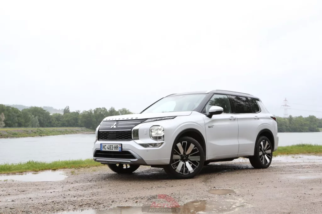 Essai Mitsubishi Outlander PHEV 2025