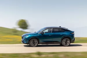 Le Peugeot e-3008